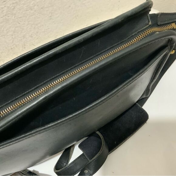 COACH Black Leather Shoulder Crossbody Strap Purse 1980s - Picture 3 of 14